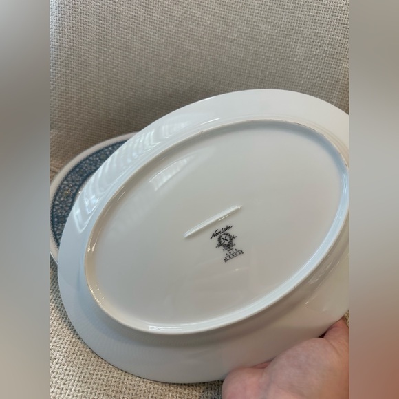 Noritake Larue Discontinued serving plates - Picture 3 of 3